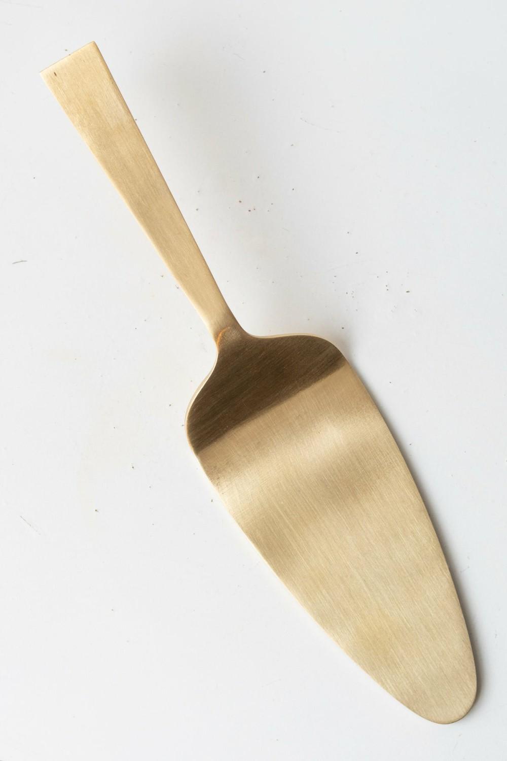 Home Accessories |   Cake Server Brass Home Home Accessories