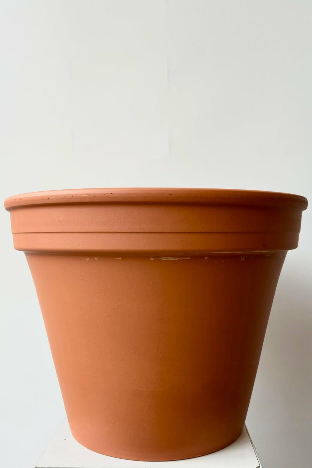 Planters |   Clay Pot Red 14″ Garden Planters