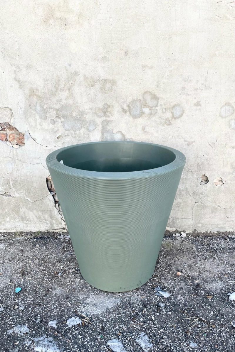 Planters |   Madison Olive Planter 26″ Garden Planters