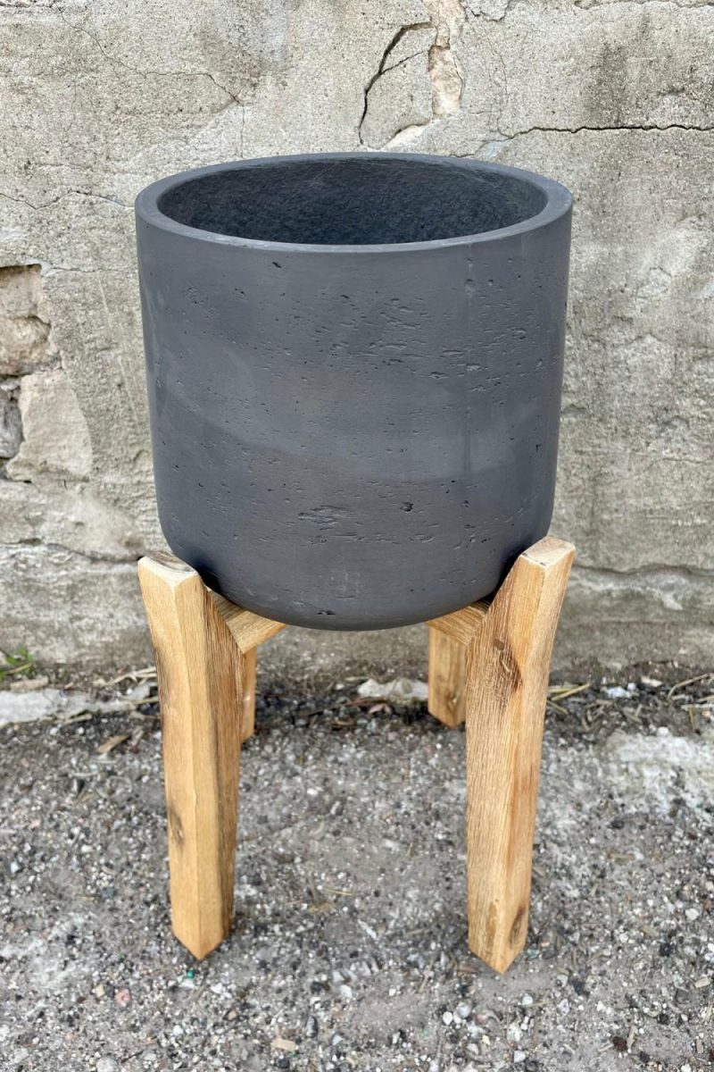 Planters |   Patt Pot W/ High Feet Black Washed Extra Large Garden Planters