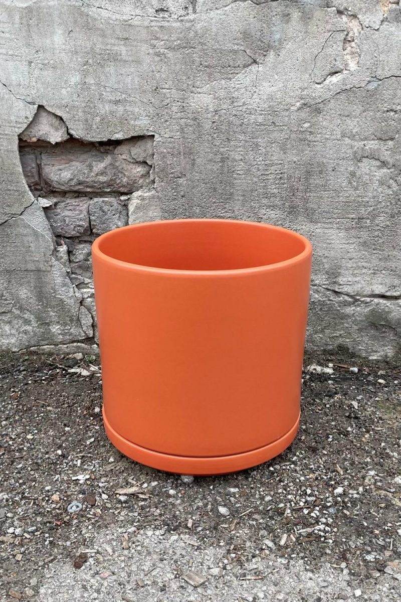 Planters |   Solid Cylinder & Saucer Rust 10” Garden Planters