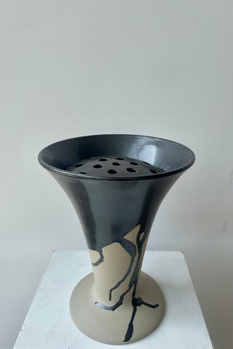 Vases |   Flores Vase Sand/Black Floral Vases